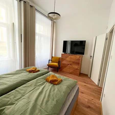 Vantisch Old Town * פראג